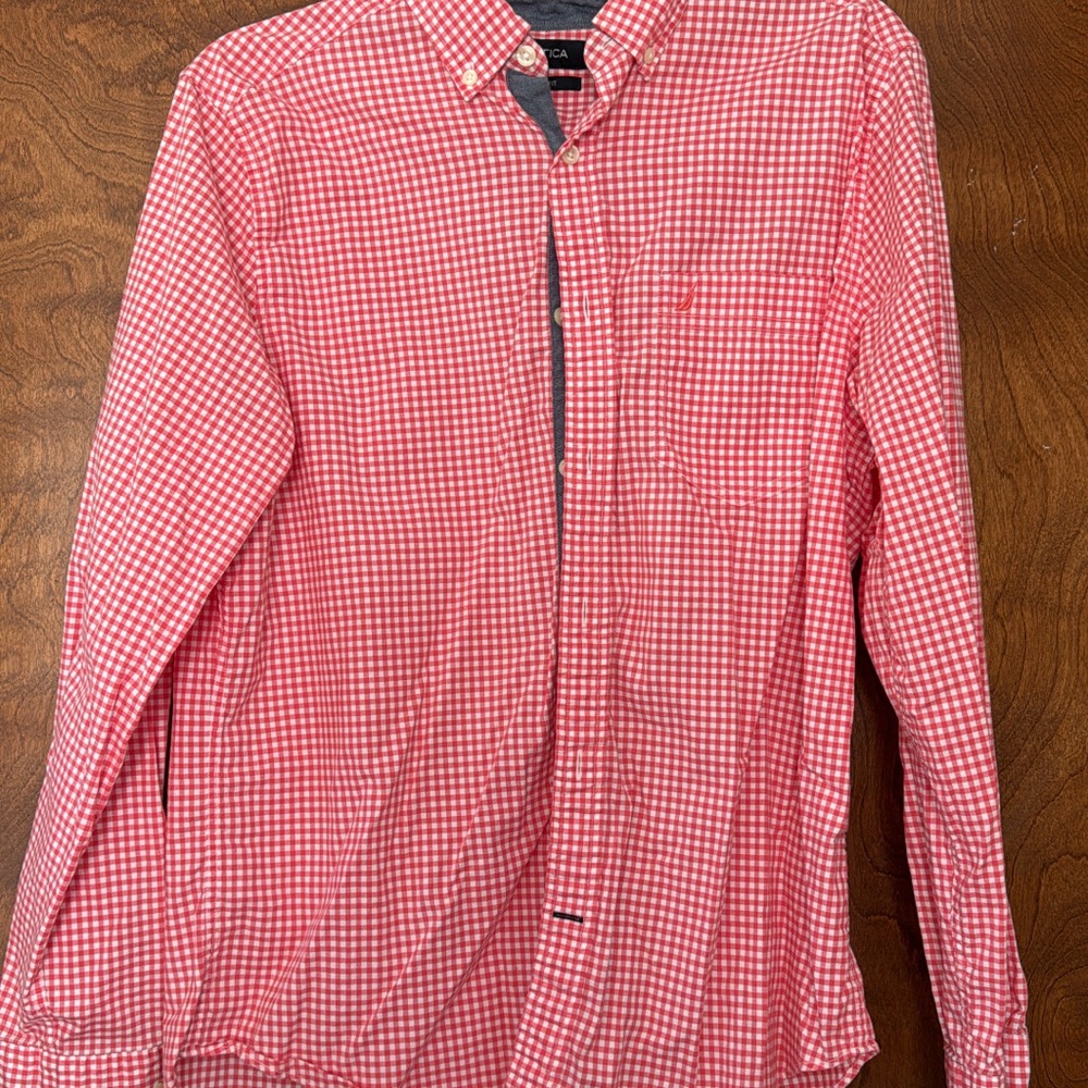 Men’s Nautica button down